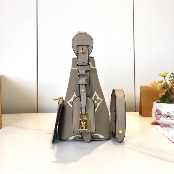 ルイヴィトンバッグ内部構造